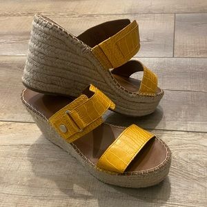 Franco Sarto wedges